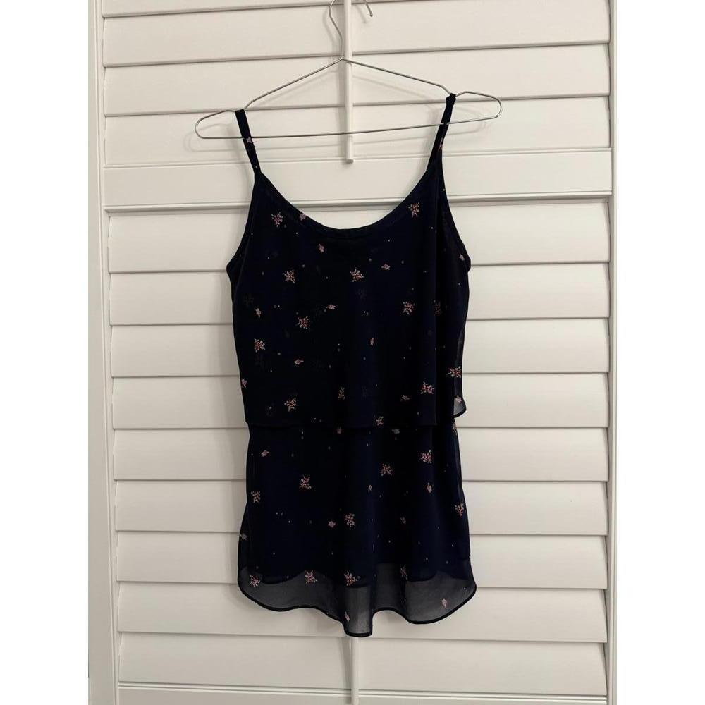 Cabi‎ Paprika tiered cami tank top with a floral print size Medium